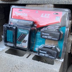 Makita Battery starter pack 