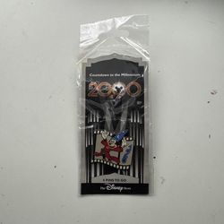 Disney Pin Countdown To The Millennium 2000 Mickey Through The Years 1940 #5