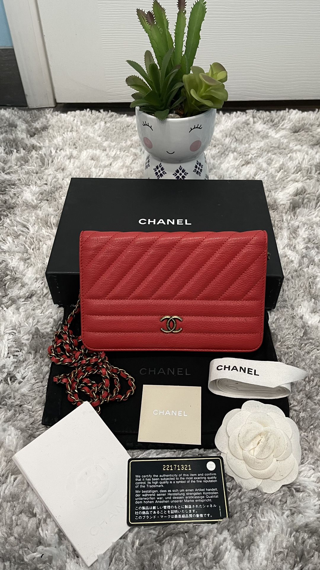 Authentic  Chanel  Mini  WOC Wallet on Chain  Caviar Leather Cross Body Bag Please  Cheack More Pictures  Show Shape 