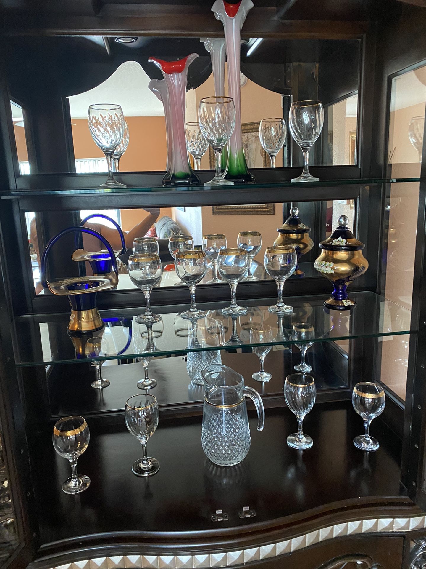 High Elegance Buffet con todo adentro ,y dos Piesas muy finas de Cristal Bohemio ,no Ofertas ridicula por Favor,All Products : American Fashion Style Bags On Sale