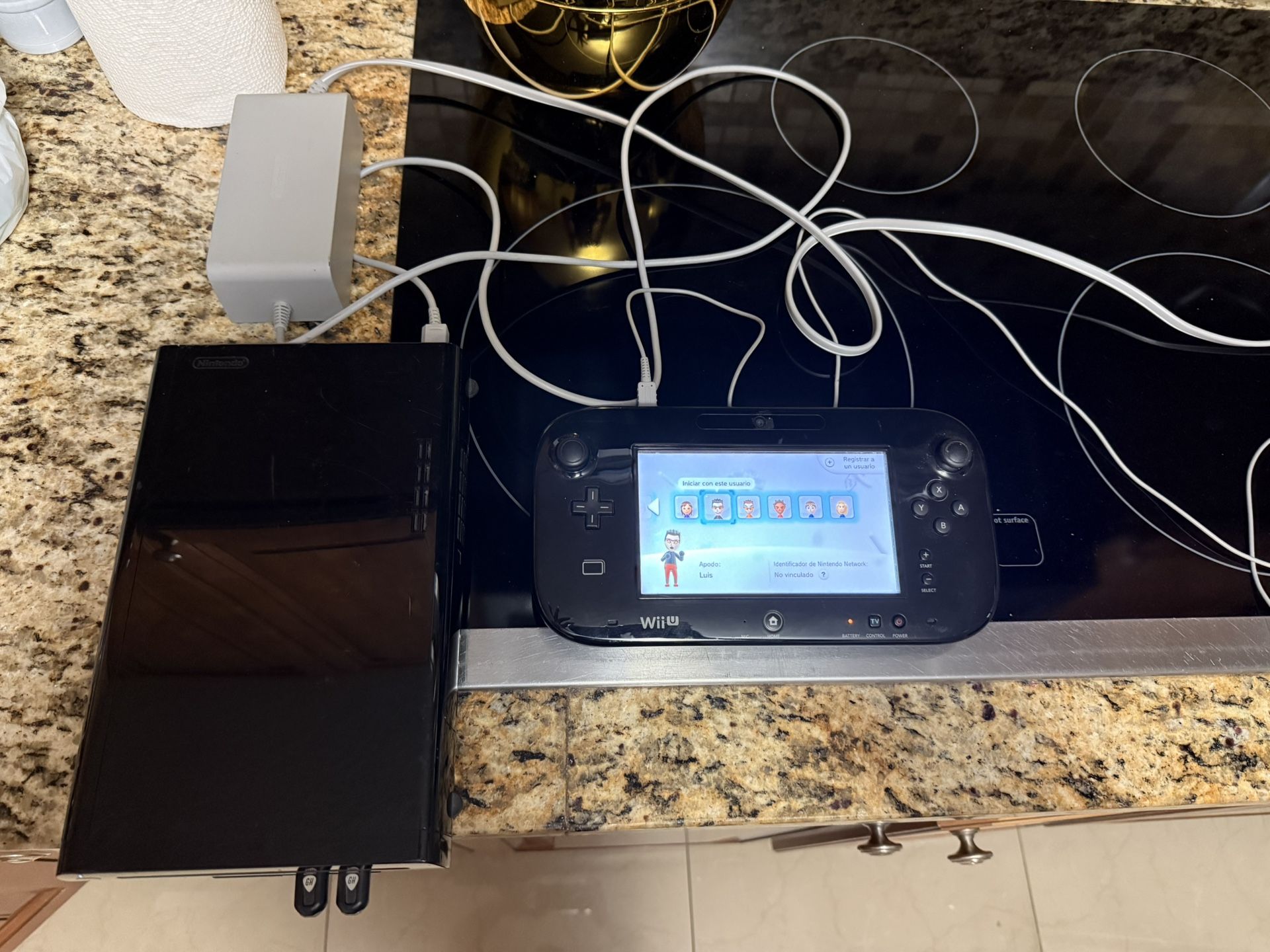 Nintendo Wii U console With GamePad (Black 32GB)