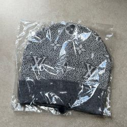 LV Beanie Grey