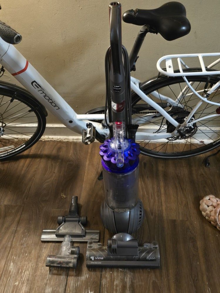 Vacuum cleaner Dyson