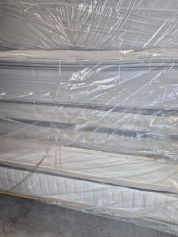 King MATTRESSES 85 And Up See Description