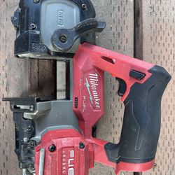 M12 Fuel Milwaukee Compact Bandsaw