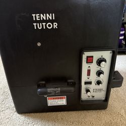 Tennis tutor plus ball machine + 2 tennis hoppers with all the balls!