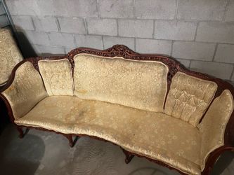 Antique Victorian couch