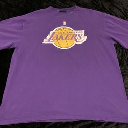 Mens 2XL Vintage Y2K Los Angeles Lakers Tshirt