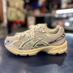 Size 8 - ASICS Gel 1130 White Mint Tint W