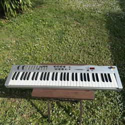 M-Audio Radium 61-Key USB Midi Controller