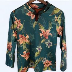 Oriental style Green velvet  floral long sleeve blouse with flannel interior and button neckline size small