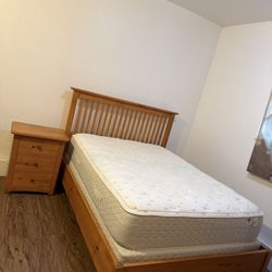 Beautiful Queen Size Bed 