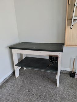 Work Bench with vice on right side $99