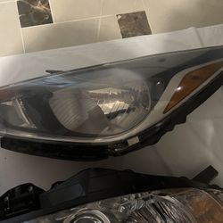 OEM Hyundai Accent DRIVER side headlight 2020-2022