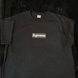 Supreme Black Box Logo 
