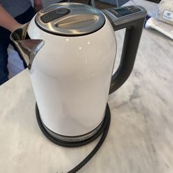 White KitchenAid Electric Tea Kettle 
