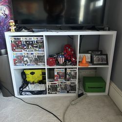 6 cube Shelf