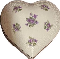 Heart Shaped Porcelain Trinket Box