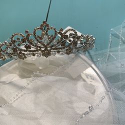 Tiara and Crystal Wedding Veil from En Vogue Bridal Accessories 