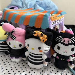 Kidrobot Halloween Hello Kitty & Friends 