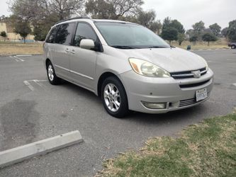2004 Toyota sienna
