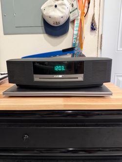 Bose Wave Music System with CD Player