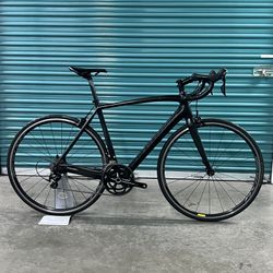 Carbon Specialized Tarmac Road Bike - Shimano 105 - Size 56