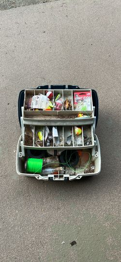 Caja con herramientas para pesca