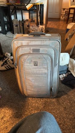 Travel pro carry on suitcase