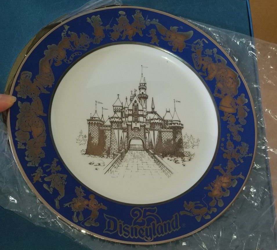 25th Anniversary Of Disneyland Dinner Plate