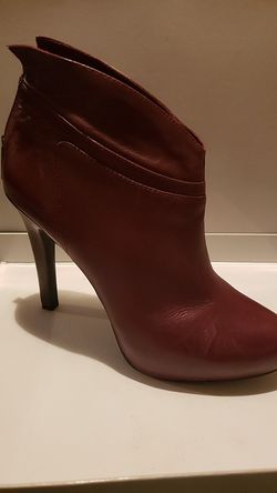 Jessica Simpson red-wine color size 7.5