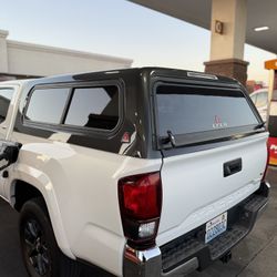 Tacoma Leer Camper Shell Topper 