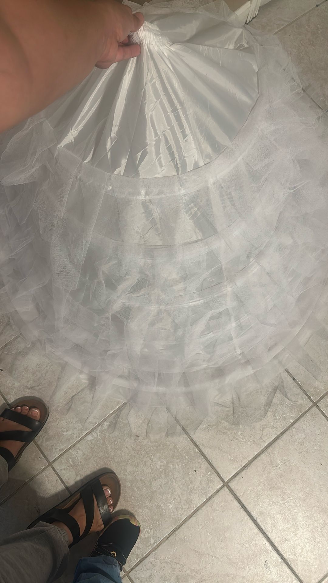 Crinolina Under The Dress 