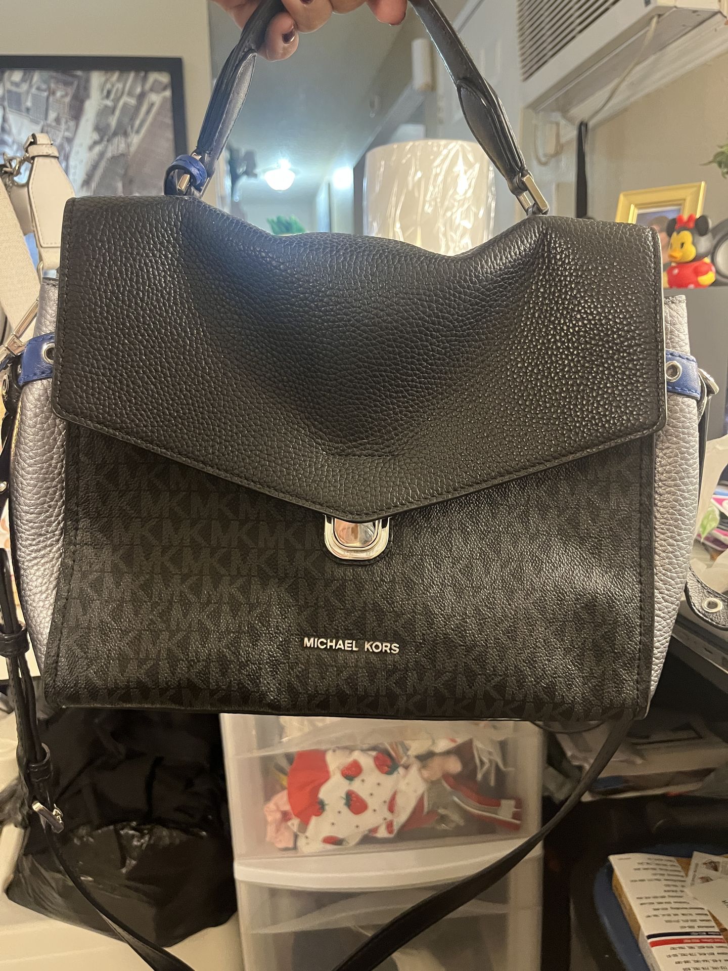 Michael kors purse
