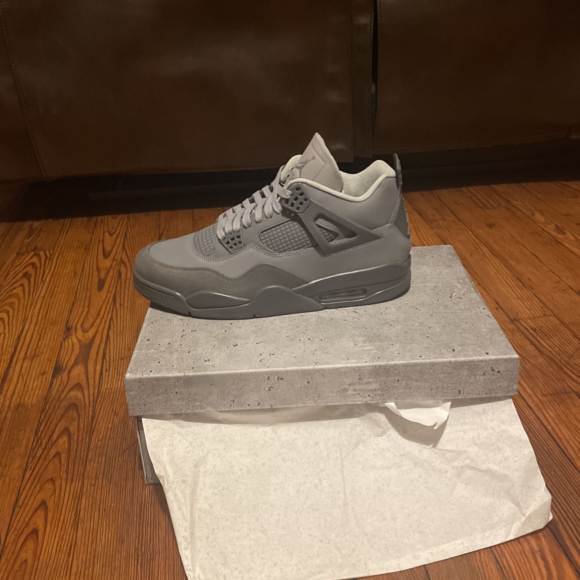 Jordan 4 Paris