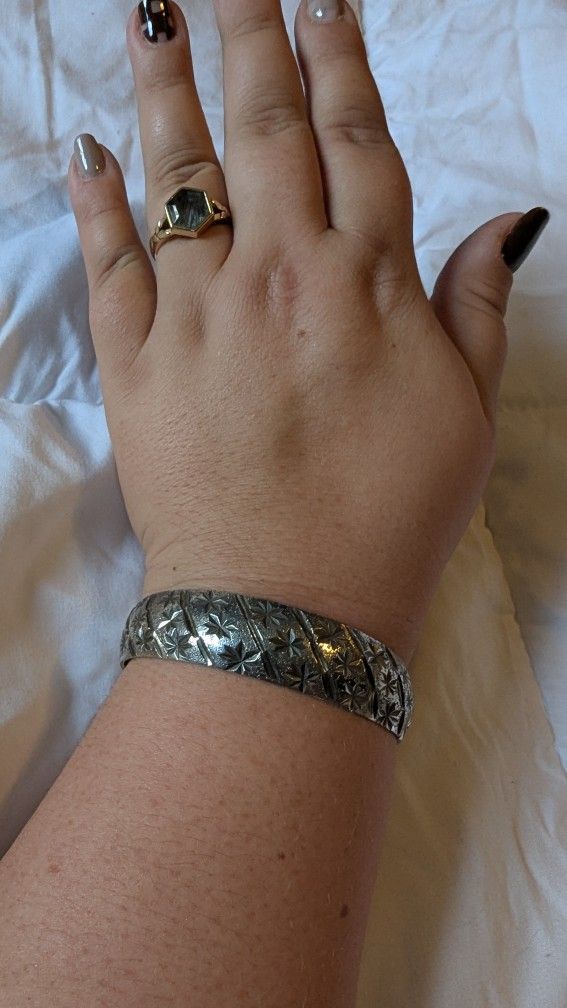 Vintage Sterling Silver Cuff Bracelet – Hand Engraved Starburst Design