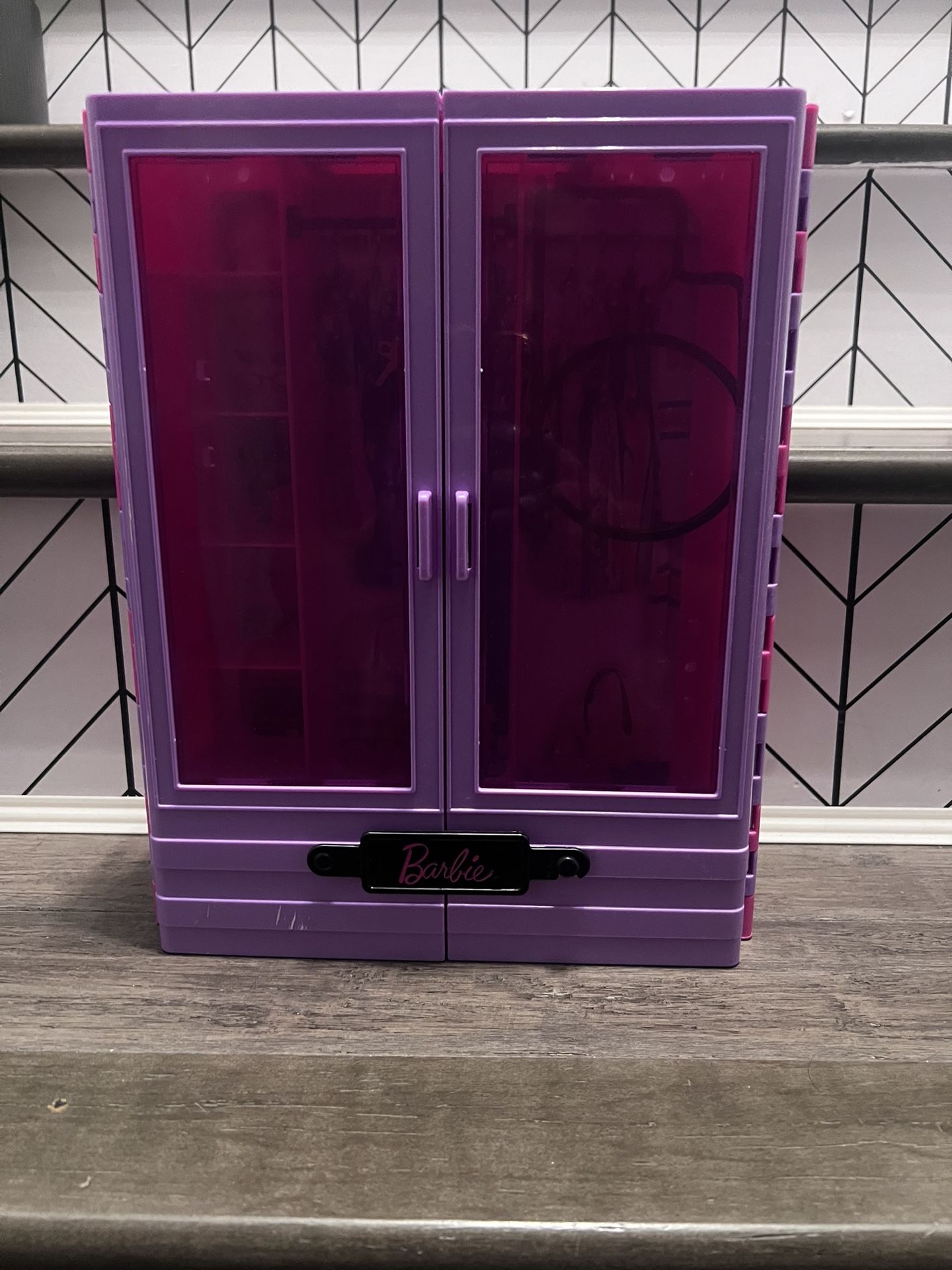 Barbie Closet 