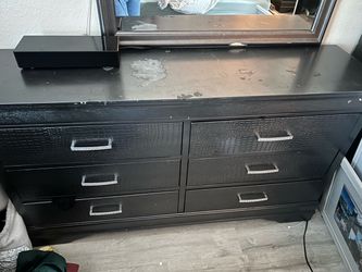 Black 6-Drawer Dresser with Mirror & 2 night stands