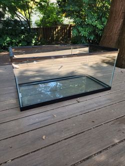 Glass Aquarium Tank with Black Frame. NO LID