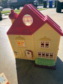 Bluey Ultimate lights & sounds Playhouse