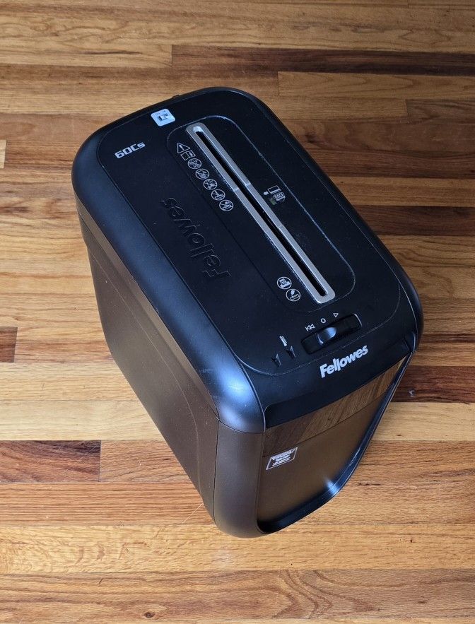 Shredder - 10 Sheets by Fellowes