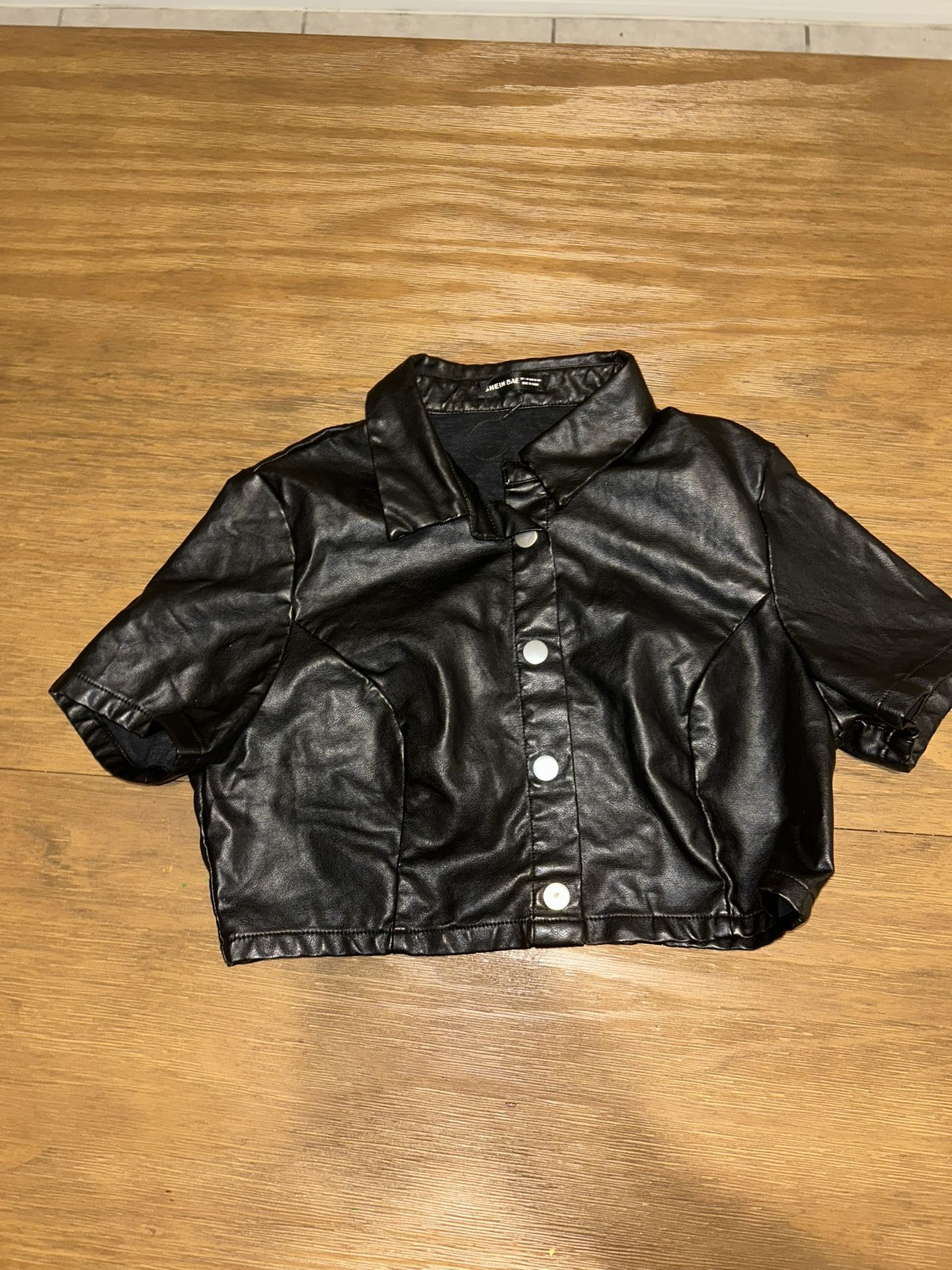 SHEIN Cropped Leather Shirt Size Large