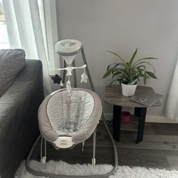  Graco DuetConnect Deluxe Multi-Direction Baby Swing and Bouncer