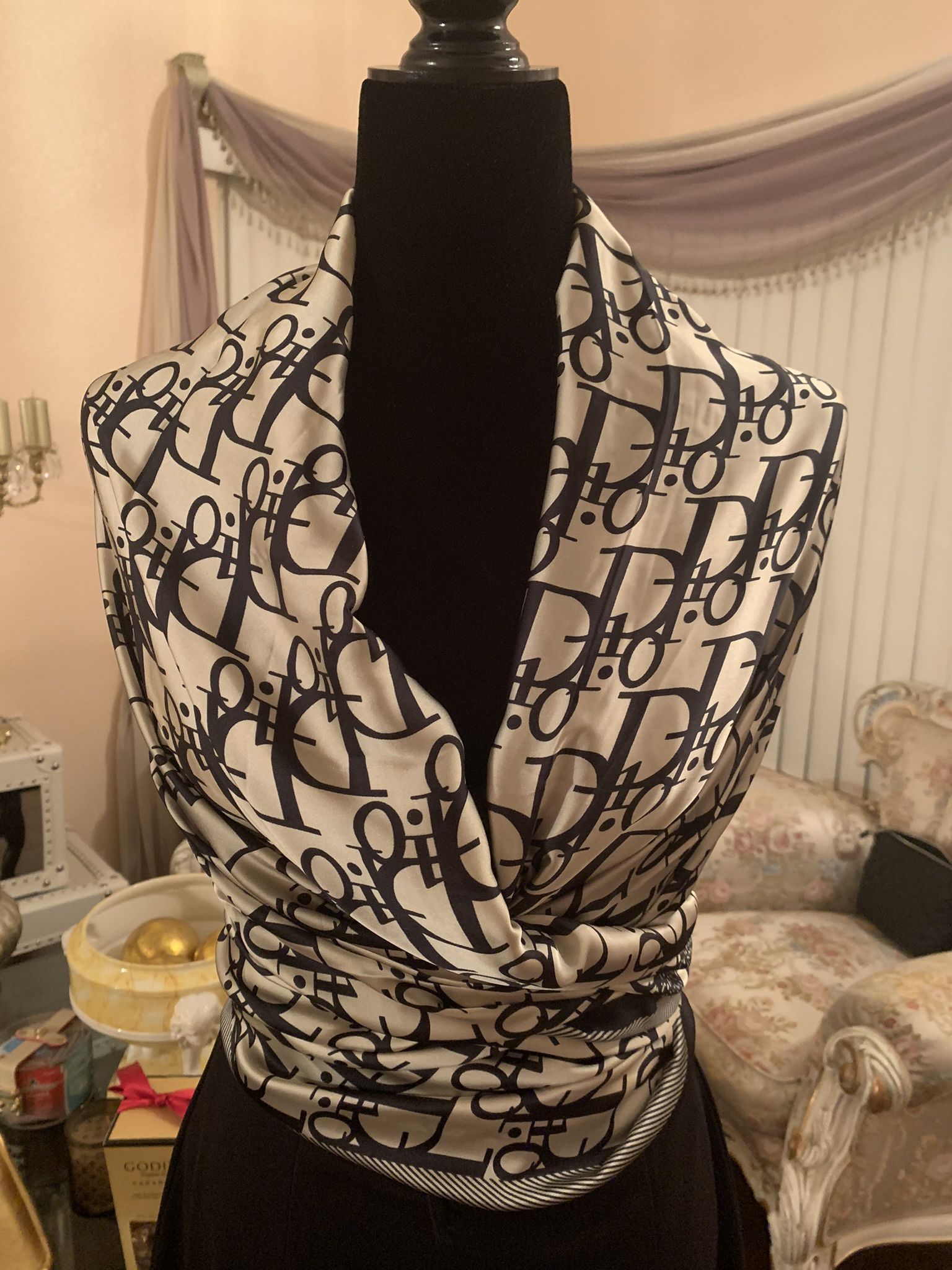 Fashion Monogram D I O R Shawl Wrap New Silk Black White