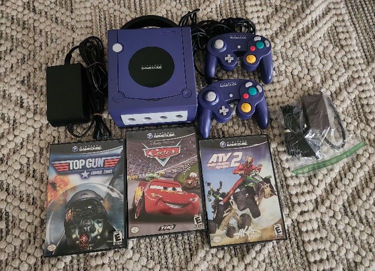 Nintendo GameCube Purple Console Bundle