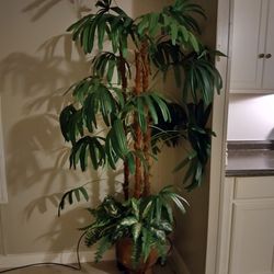Beautiful 8ft Fake Plant Tree