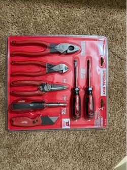 Milwaukee 7-Piece Tool Set