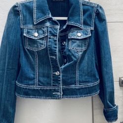 Stylish & Trendy Cropped Denim Jacket