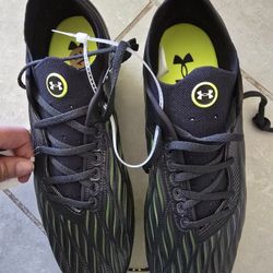 Under Armour Men's Magnetico Pro 4 Soccer Cleats Sneaker Size 12