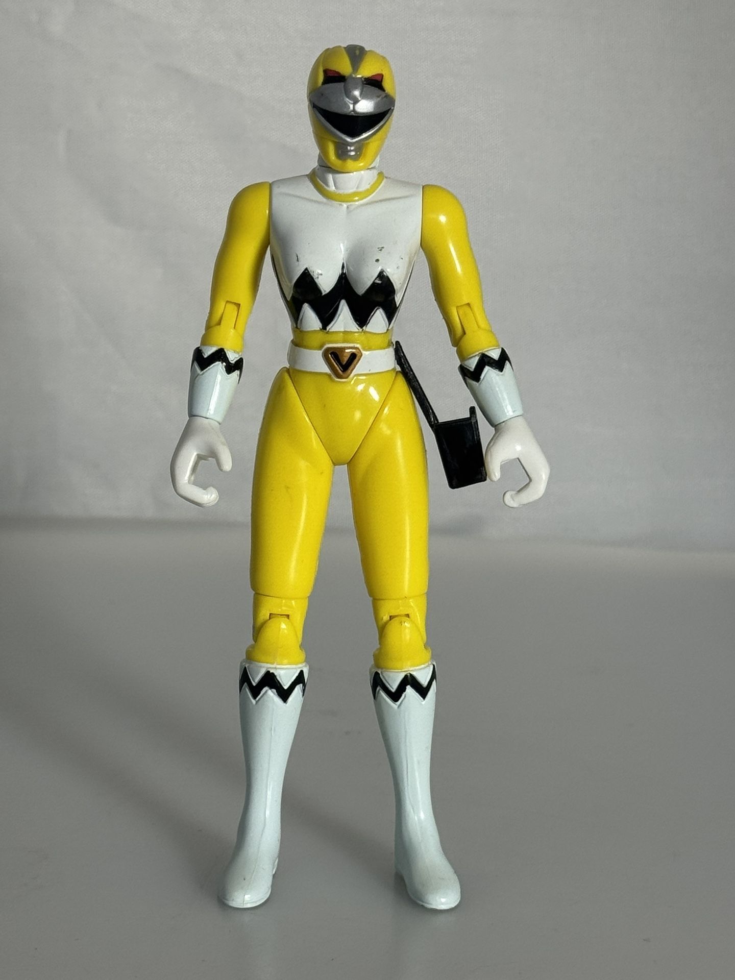 Vintage 1998 Bandai Mighty Morphin Power Rangers Lost Galaxy Yellow Ranger